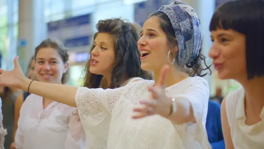 הבאנו שלום עליכם |  Hevenu Shalom Alehem | Jerusalem Academy flashmob for Taglit at