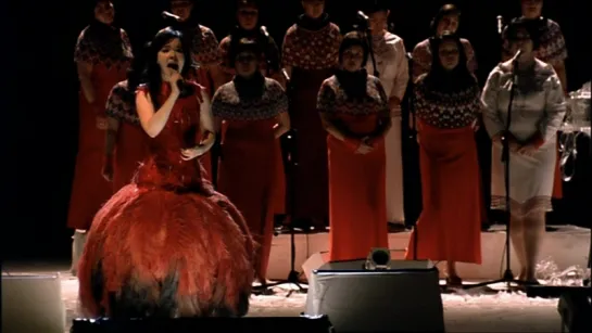 Björk - Joga - live at Royal Opera House, 2001 (HD 720p) - Bjork