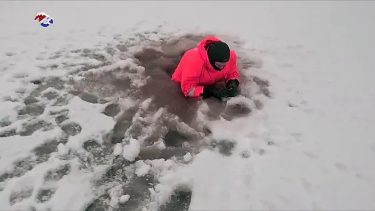 Спасатели рассказали как действовать, если вы провалились в воду на льду 2023 Карелия