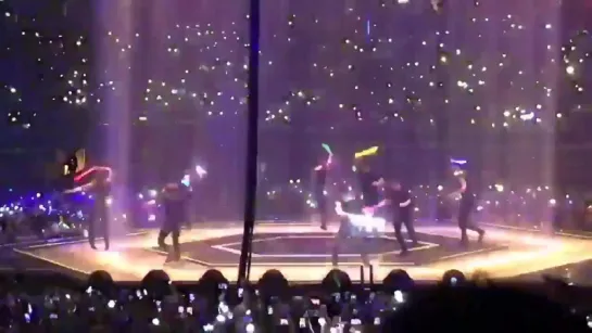 170402 EXO`rDIUM in Singapore Lightsaber