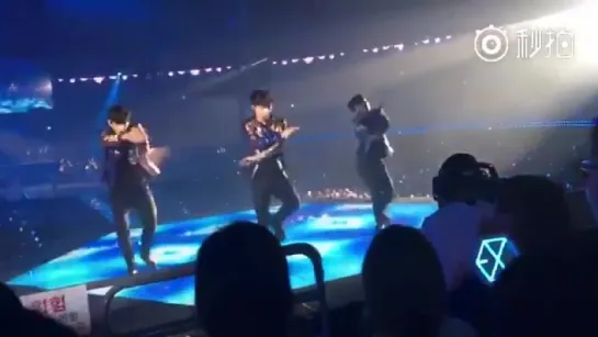 [FANCAM] 160723 EXO'rDIUM day 2 - Lightsaber