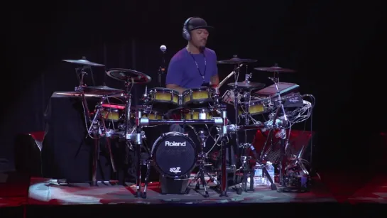 Montreal Drum Fest 2012 - Tony Royster Jr. - FULL PERFORMANCE