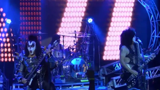 KISSONLINE EXCLUSIVE׃ KISS “ANYTHING FOR MY BABY“ ON KISS KRUISE III