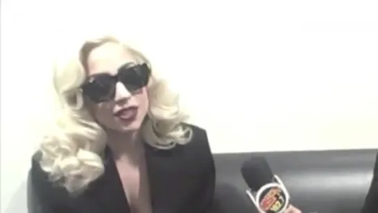 2009 // Lady Gaga > KISS FM (Sisanie) (Gagavision.net)