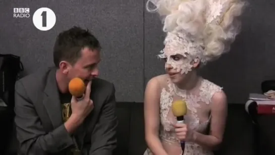 2010 // Lady Gaga > BBC Radio 1 (Scott Mills) (Gagavision.net)