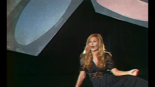 Dalida ♫ Parle Plus Bas ♪ 21/11/1976 (Récital scope (A2)