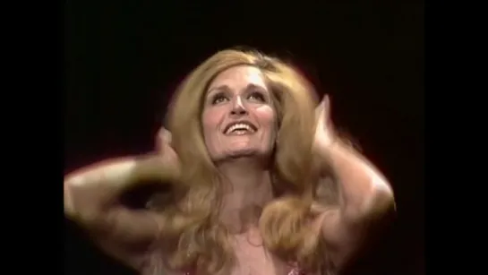 Dalida ♫ Il venait d’avoir 18 ans ♪ 03/05/1975 (Suisse - Mozaïque (TSR)