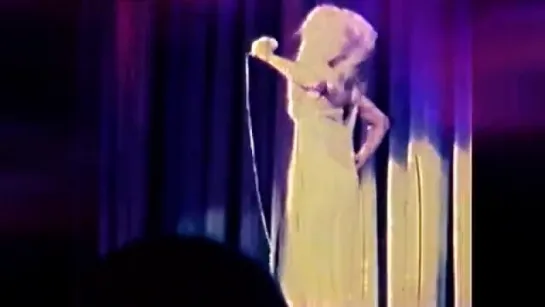 Dalida ♫ Femme est la nuit ♪ Live Olympia 77