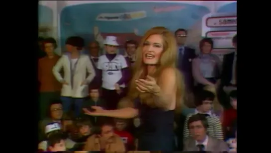 Dalida ♫ J'attendrai ♪ 1976