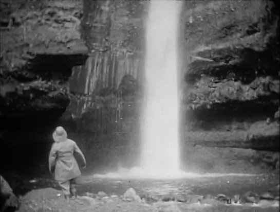 Iceland in Moving Pictures / Ísland í lifandi myndum (1925) dir. Loftur Guðmundsson