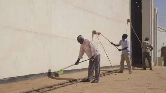 Talking About Trees (Sudan, 2019) dir. Suhaib Gasmelbari