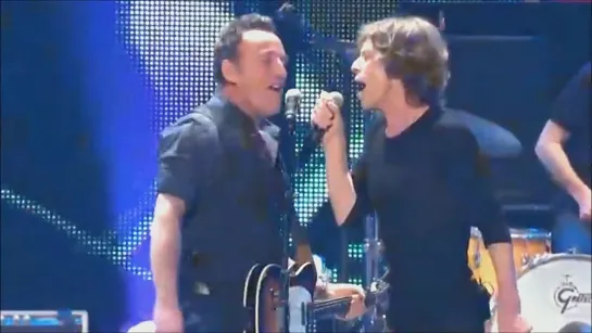 The Rolling Stones with Bruce Springsteen - Tumbling Dice (Live at the Prudential Center in Newark on 15 December 2012)