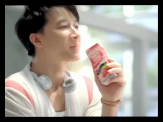 Han Geng - Meng Niu Yoghurt CF