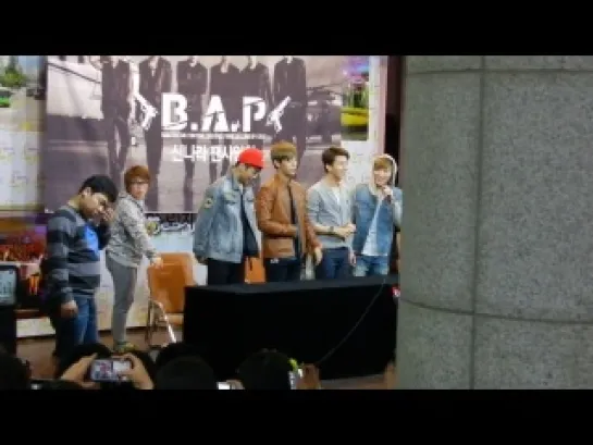 [FANCAM:FAN EVENT] 130330 B.A.P @ Фансайн в Дэчоне