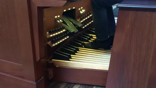 578 J. S. Bach - Fugue in G minor, BWV 578 "Little Fugue" - Daniel Ficarri, organ