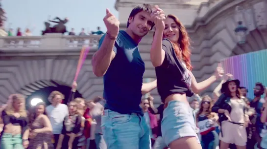 Nashe Si Chadh Gayi _ Song _ Befikre, Ranveer Singh, Vaani Kapoor