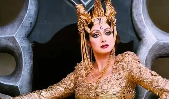 Puli - Mannavanae Mannavanae Video _ Vijay _ Sridevi songs