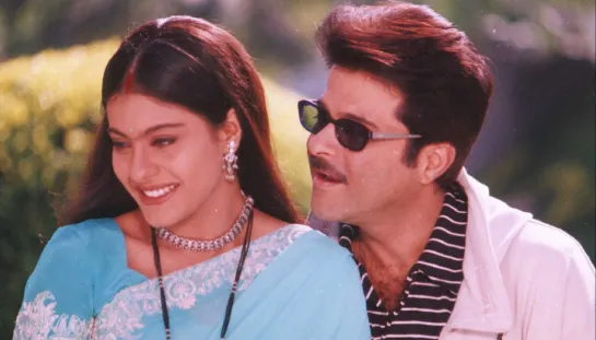 Zara Aankhon Mein Kajal - Hum Aapke Dil Mein Rahte Hain songs Kajol, Anil Kapoor