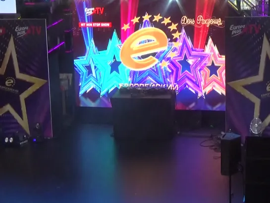 Подождите(EuropaPlusTV,Hit Non Stop Show,ТРЦ Европейский,2.11.19)