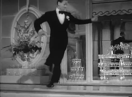 One for My Baby (and One More for the Road)  Fred Astaire  (The Sky's the Limit  1943)