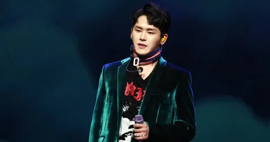 FANCAM | 181220 | Hoya - «나랑 아니면 (Who Do You Love)» 검정치마 (The Black Skirts) cover @ «KYUNG HEE MAGNOLIA 2018»