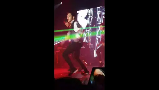 FANCAM |151004 | «Infinite Effect» in Warsaw -  «Bad» (Hoya ver)