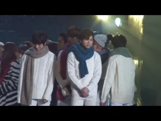 [FANCAM][131229] SBS Gayo Daejun 2013 - Ending (Infinite ver)