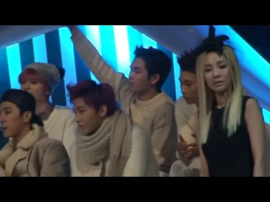 [FANCAM][131229] SBS Gayo Daejun 2013 - Sunggyu, Hoya, Sungjong enjoying Hyori & CL's stage...