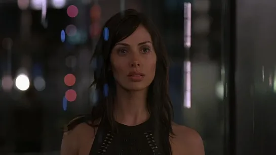 Natalie Imbruglia (Johnny English, 2003)