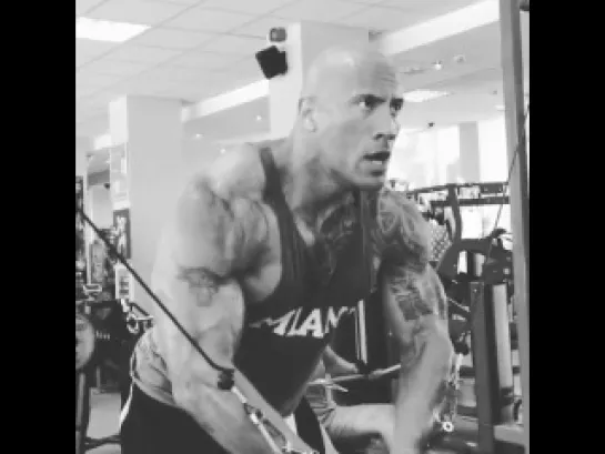 Dwayne Johnson trainin' 16.07.2013