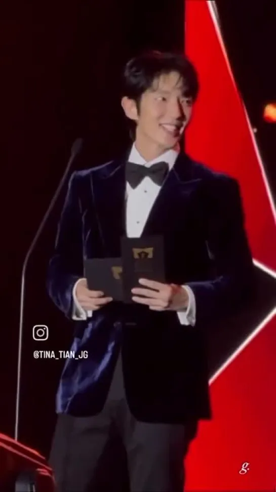 Lee Joon Gi  33rd SMA