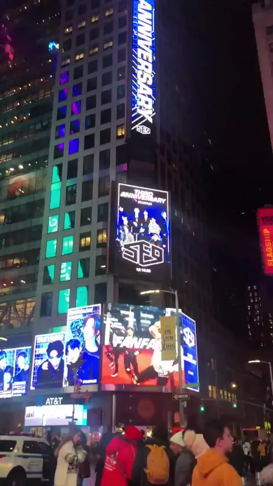 SF9 Times Square ad cr. RowoonPM