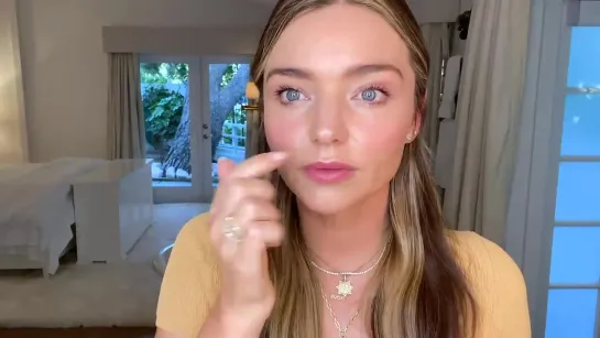 In My Bathroom_ Miranda Kerr’s Fresh, Everyday Makeup