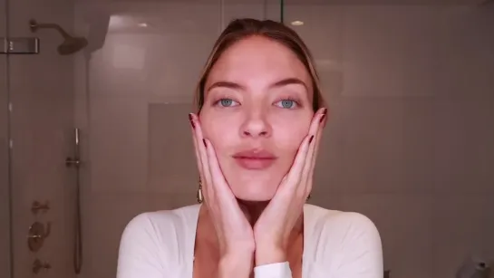 Chatty GRWM _ Fashion Week _ Martha Hunt