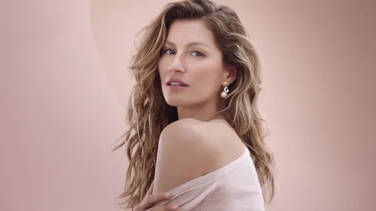 Dior Capture Totale - Manifesto by Gisele