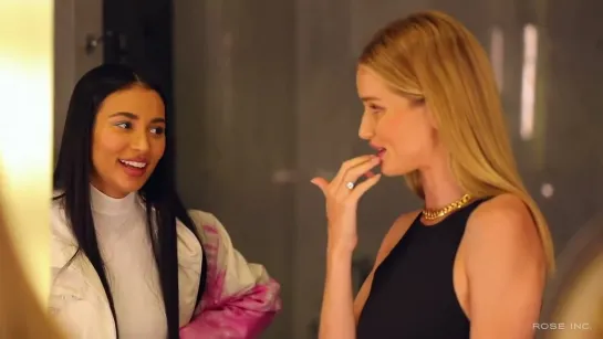 Winged eyeliner with Kristen Noel Crawley and Rosie Huntington-Whiteley