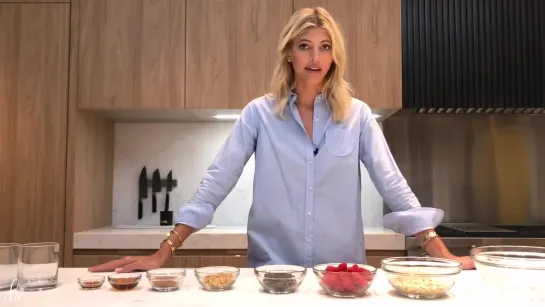 What I Eat in a Day_ Breakfast Edition _ Devon Windsor _ Overnight Oats