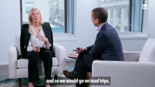 Karlie Kloss interviewed by Daniel Roth for Linkedin (w/ English subtitles)