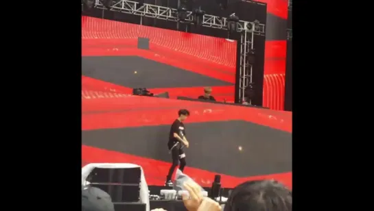 Breath Again at Ultra Korea (160611)