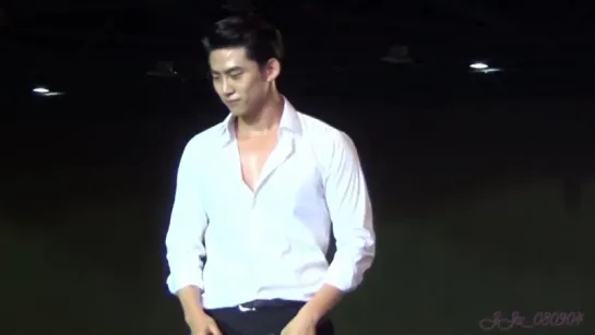 140913 SGC SUPER LIVE Taecyeon _ Hands Up