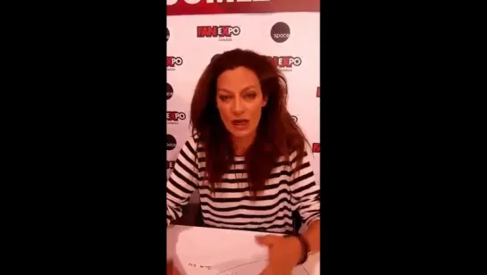 FanExproToronto kiss-kiss from Michelle Gomez