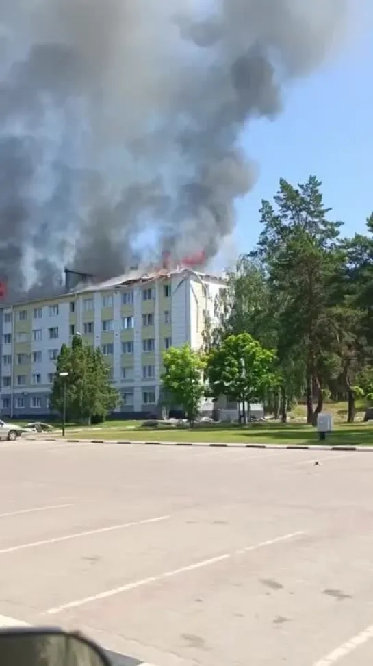 ВСУ обстреляли жилой пятиэтажный дом в центре Шебекино