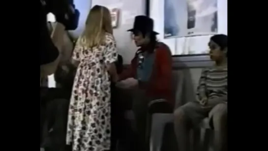 Michael Jackson: visit Mater Childrens Hospital (Brisbane), 1996