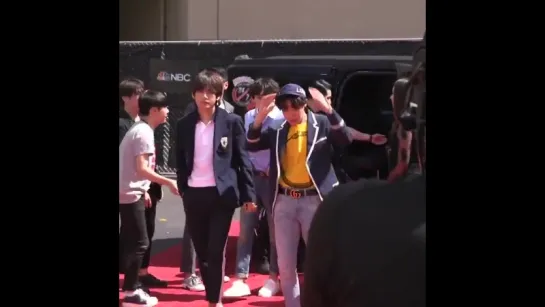 BTS arriving - BTS_BBMAs IVoteBTSBBMAs 21/05/2018