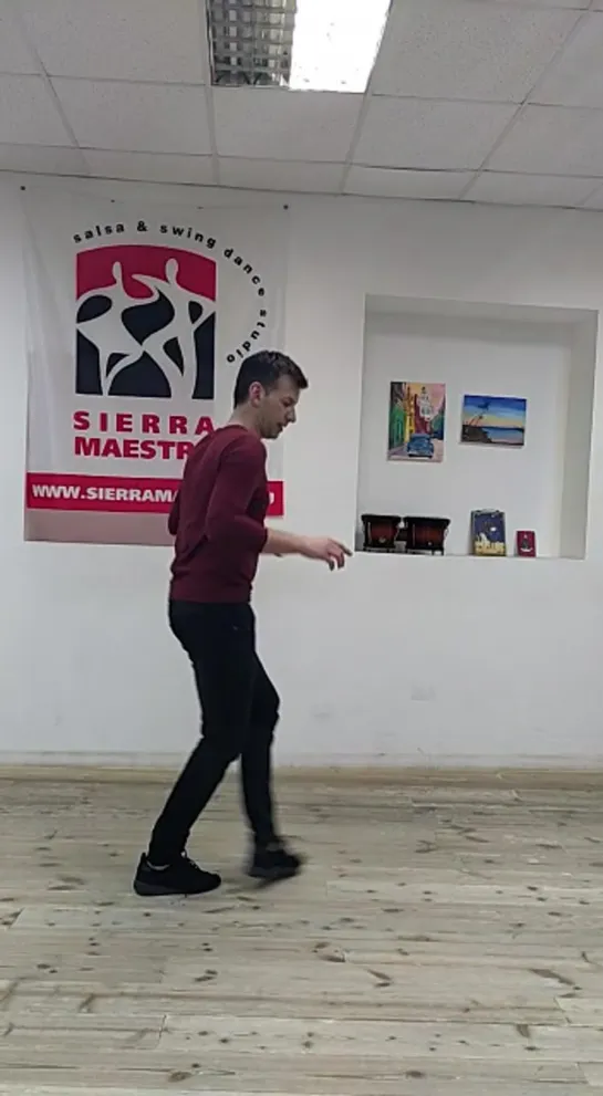 Дмитрий Маковский. Bachata-class: 1/2 Madrid-zigzag-grapevine-spin on 2.