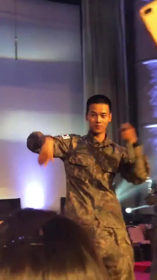 [Fancam] 190502 @ Korea Military Academy concert