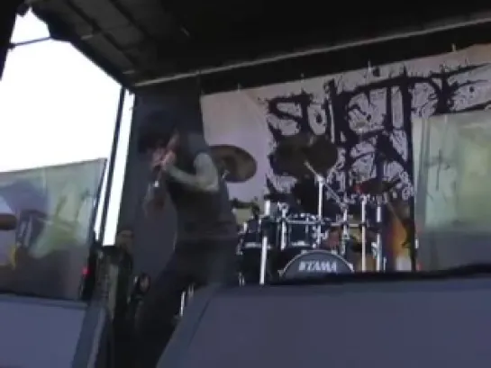 SUICIDE SILENCE - Unanswered (OFFICIAL VIDEO)