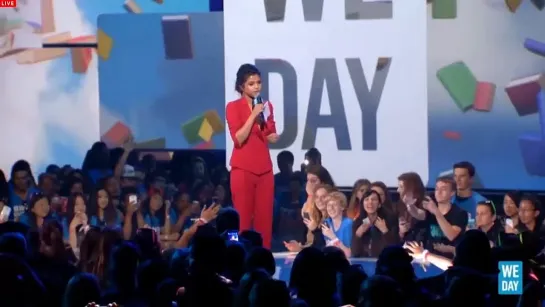 2013: выступила с речью на WE DAY.