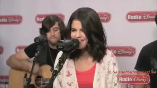 2012: исполнила песню '' Round & Round '' на Radio Disney.