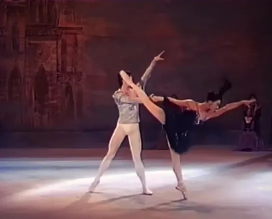 Maya Plisetskaya and Valery Kovtun in “Swan Lake” (1973)